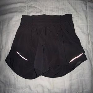 Black lululemon shorts!
